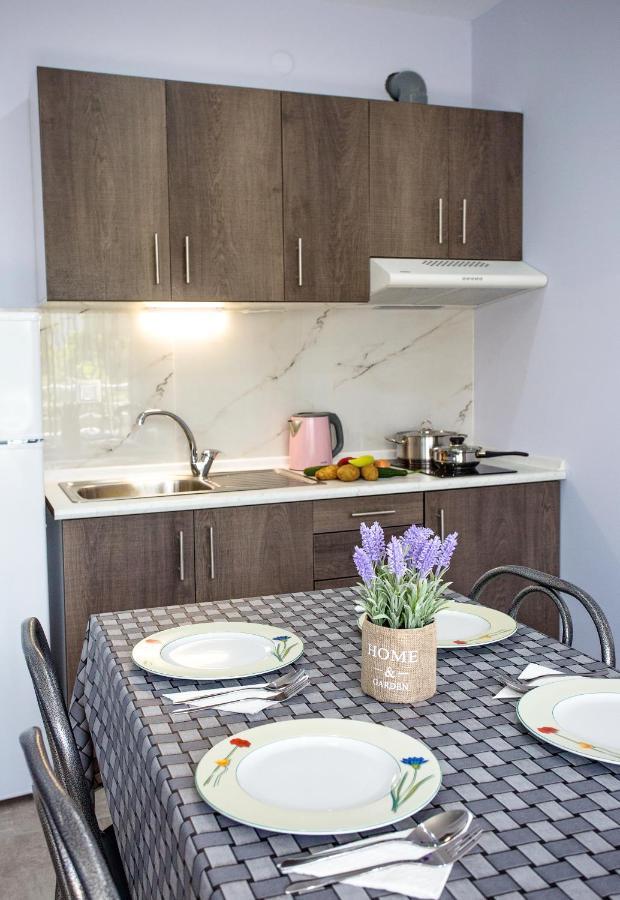 Kaiafas Luxury Philoxenia Apartment Néa Péramos Bagian luar foto