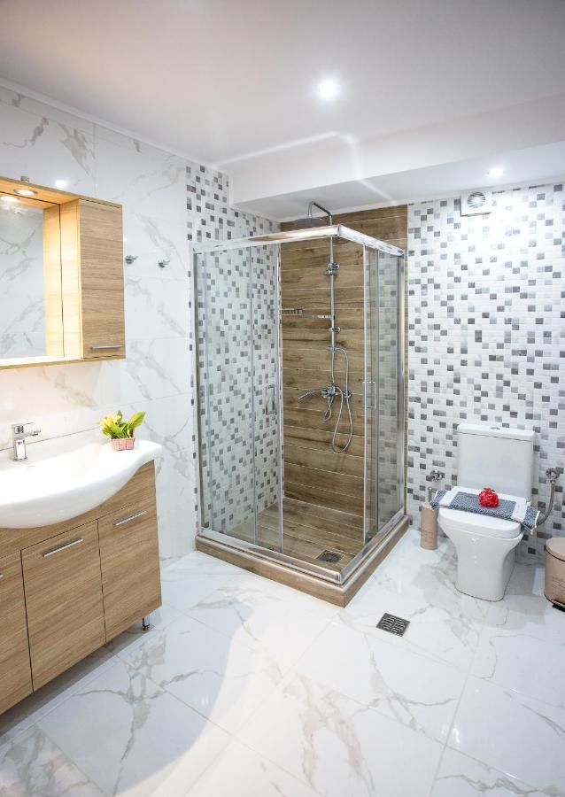 Kaiafas Luxury Philoxenia Apartment Néa Péramos Bagian luar foto