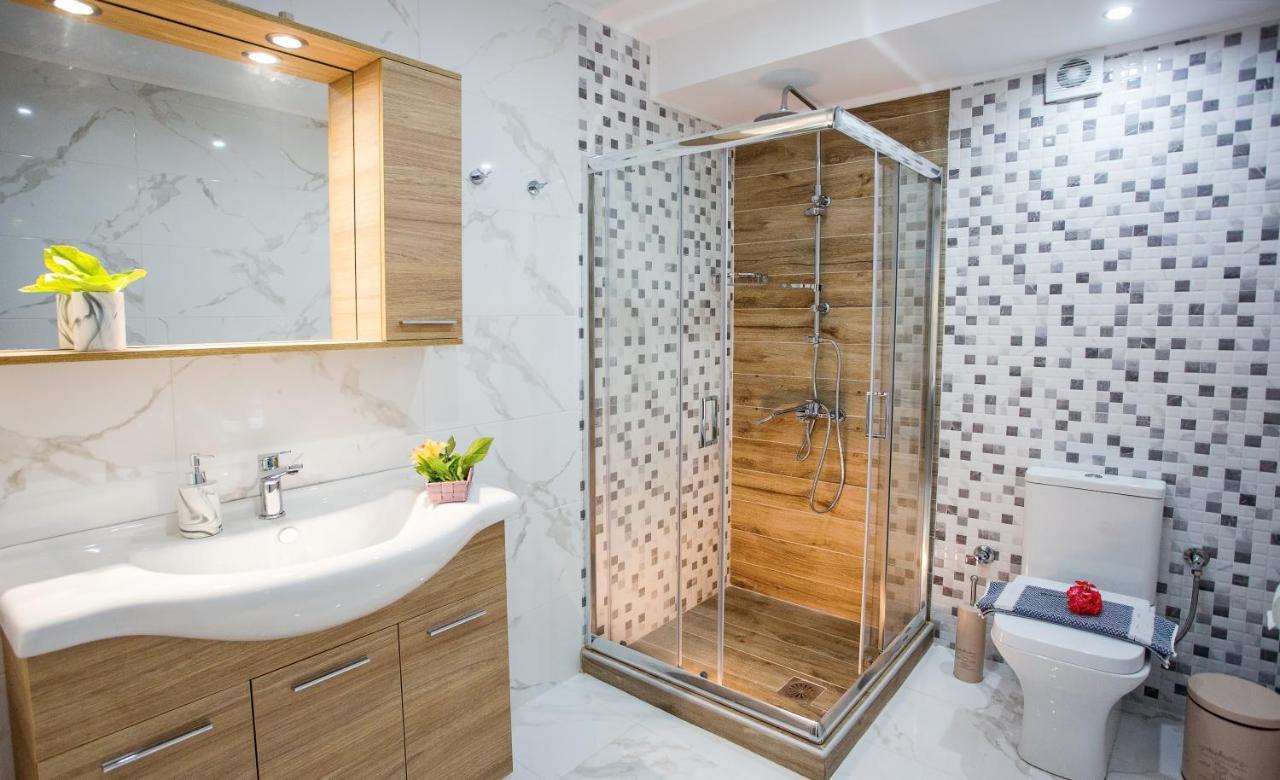 Kaiafas Luxury Philoxenia Apartment Néa Péramos Bagian luar foto