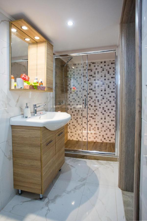 Kaiafas Luxury Philoxenia Apartment Néa Péramos Bagian luar foto